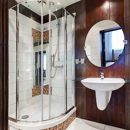 Luxury On Marksa *